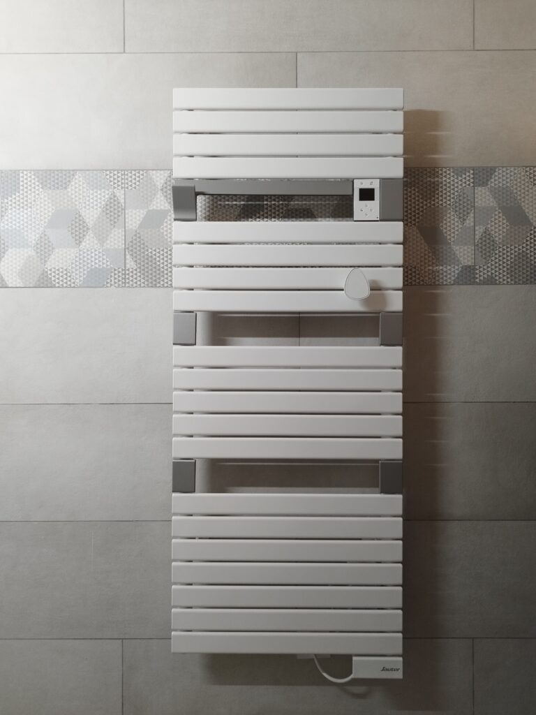 photo d'un radiateur sèche serviette
