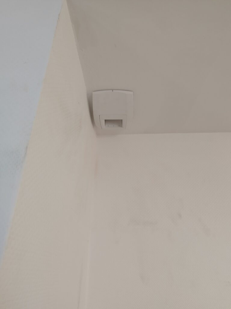 photo d'une bouche de VMC hygroréglable